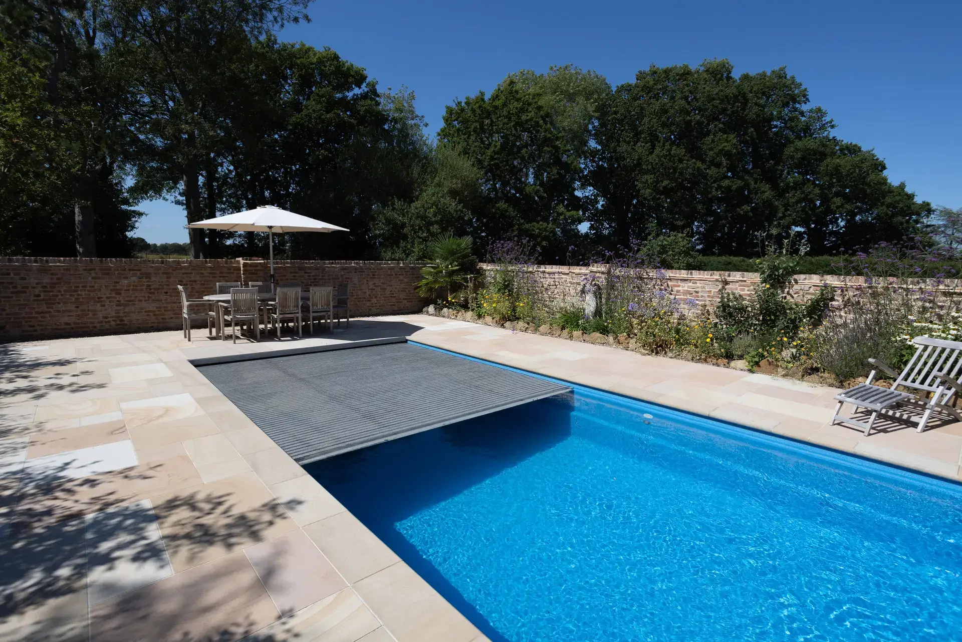 Tuesnoad Pool